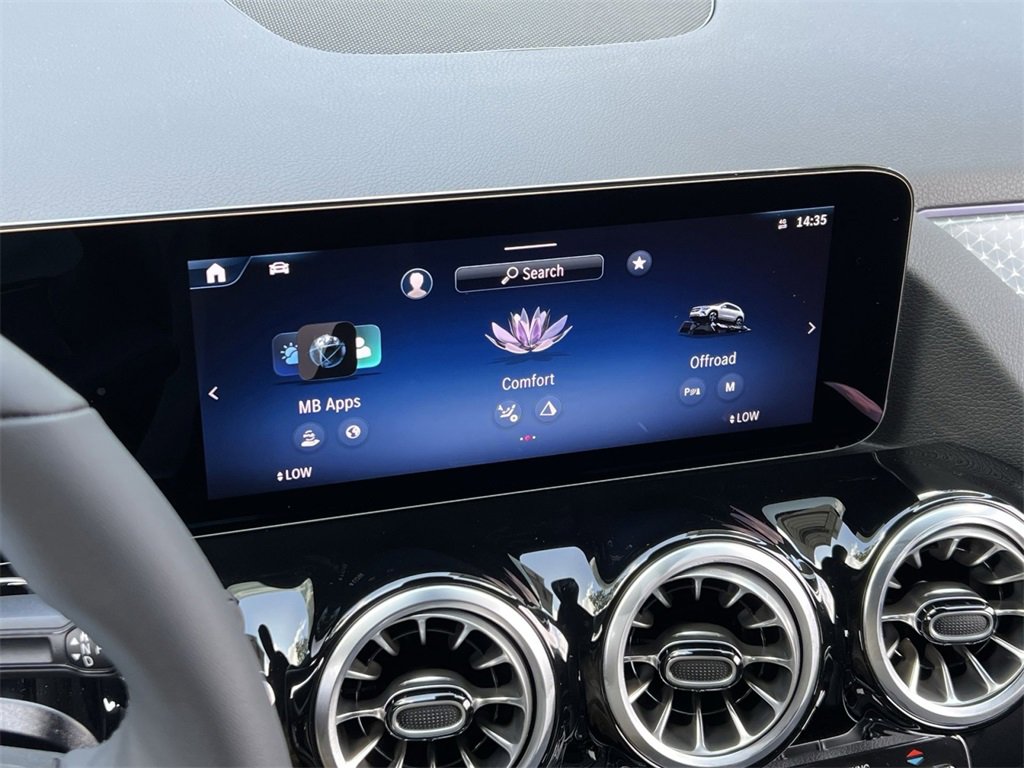 Certified 2025 Mercedes-Benz GLA 250 4MATIC image 18