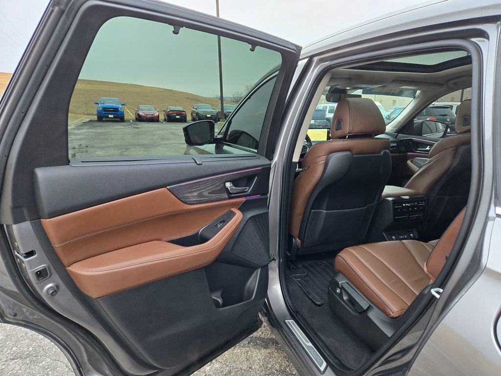 Used 2023 Acura MDX SH-AWD w/ Advance Package image 27