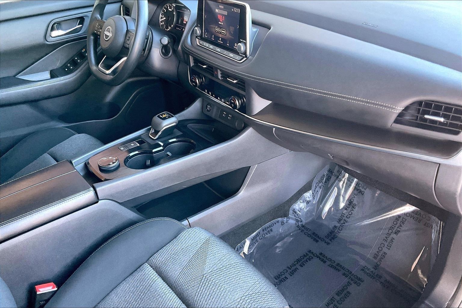 Used 2024 Nissan Rogue SV image 19
