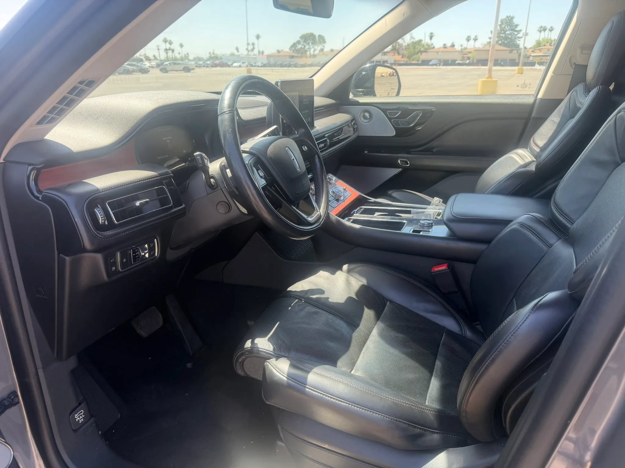 Used 2021 Lincoln Aviator Grand Touring AWD/4WD image 9