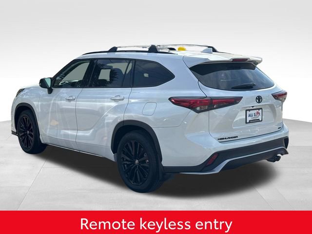 Used 2024 Toyota Highlander XSE image 8