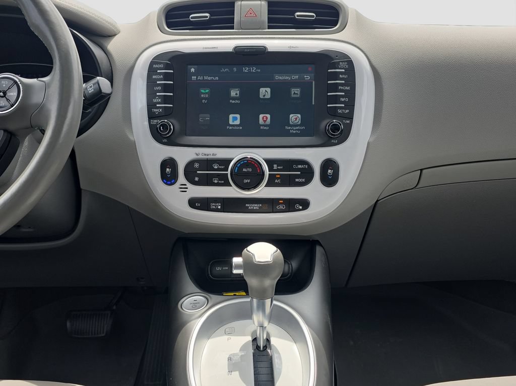 Used 2017 Kia Soul EV + w/ Sun & Fun Package FWD image 14