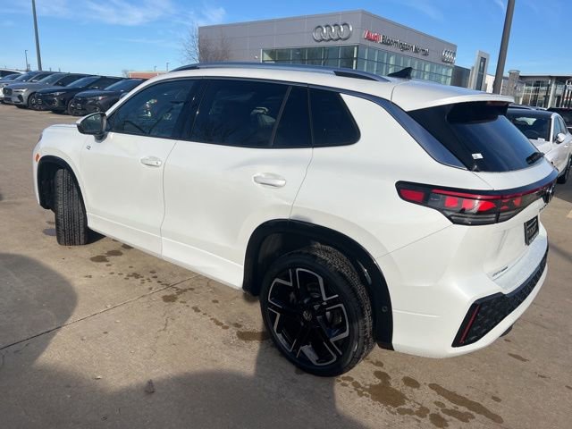 New 2026 Volkswagen Tiguan SEL R-Line AWD/4WD image 4