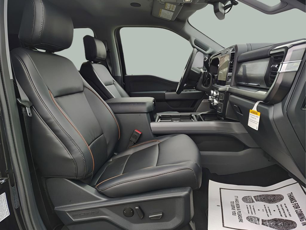 New 2026 Ford F350 Lariat w/ Black Appearance Package image 32