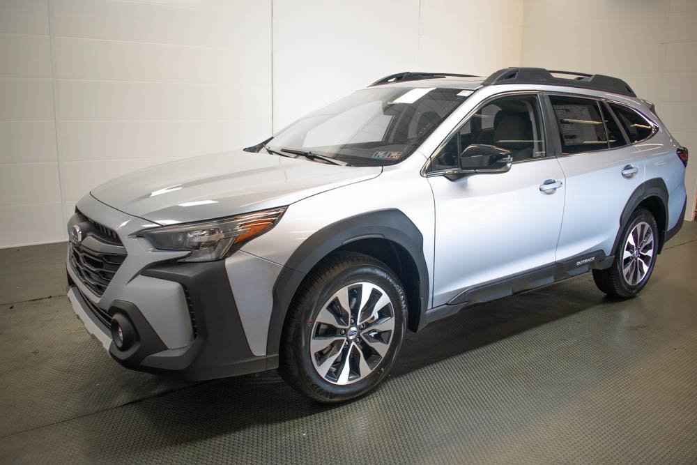 New 2025 Subaru Outback Limited image 3