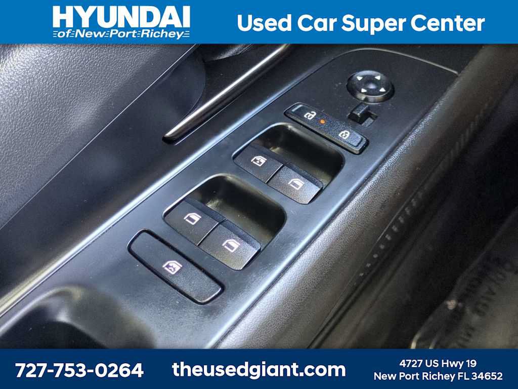 Certified 2025 Hyundai Elantra Sport FWD image 23