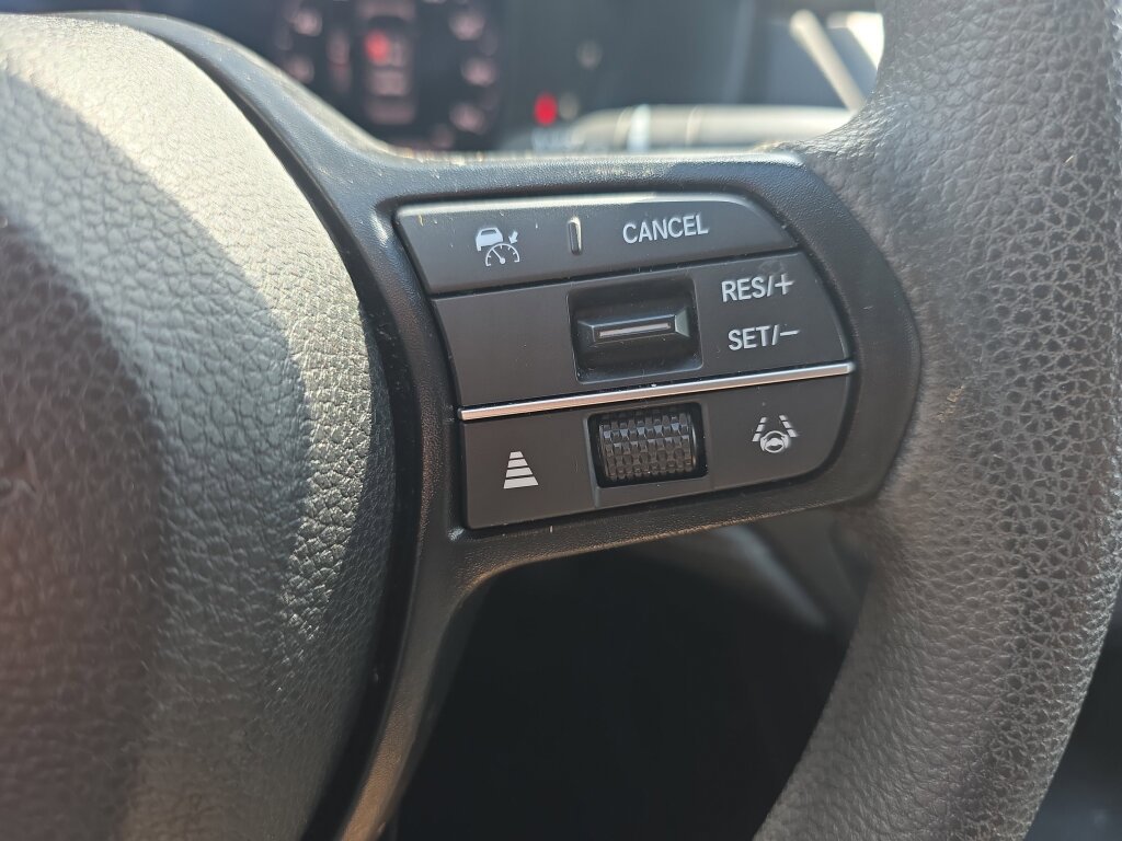 Used 2023 Honda Accord EX image 9