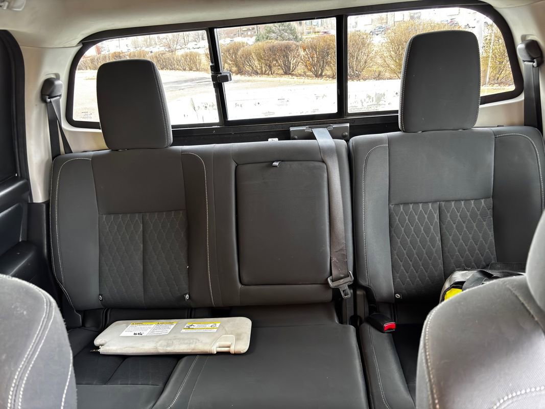 Used 2019 Nissan Titan SV image 34