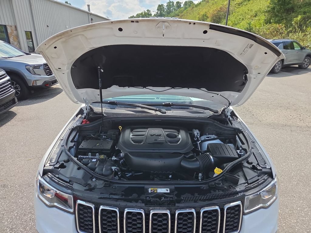 Used 2020 Jeep Grand Cherokee Limited AWD/4WD image 21
