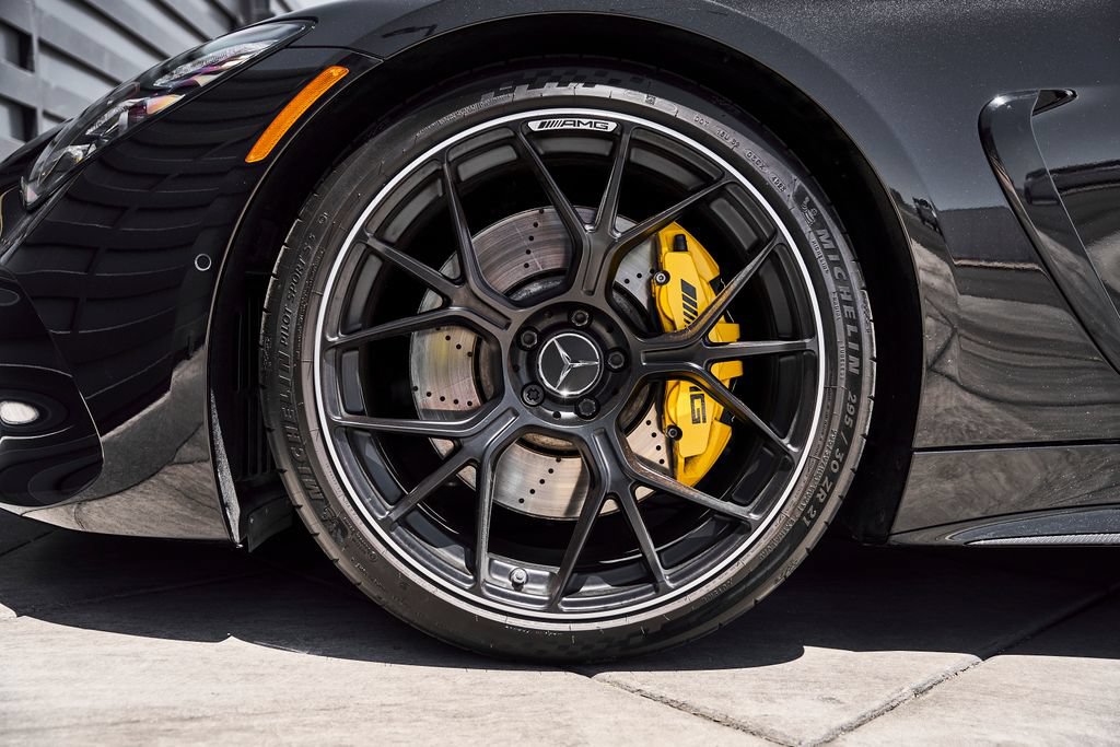Used 2025 Mercedes-Benz AMG GT 63 image 3