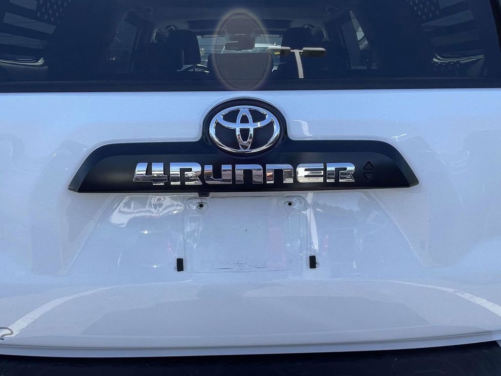Used 2023 Toyota 4Runner TRD Off-Road Premium w/ Moonroof Package AWD/4WD image 18