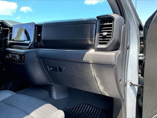 Used 2023 Chevrolet Silverado 1500 LT AWD/4WD image 13