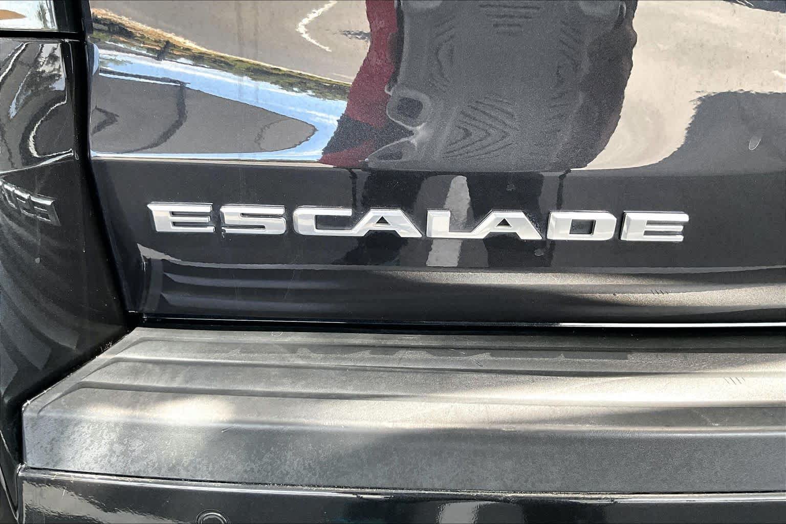 Used 2019 Cadillac Escalade ESV Luxury AWD/4WD image 10