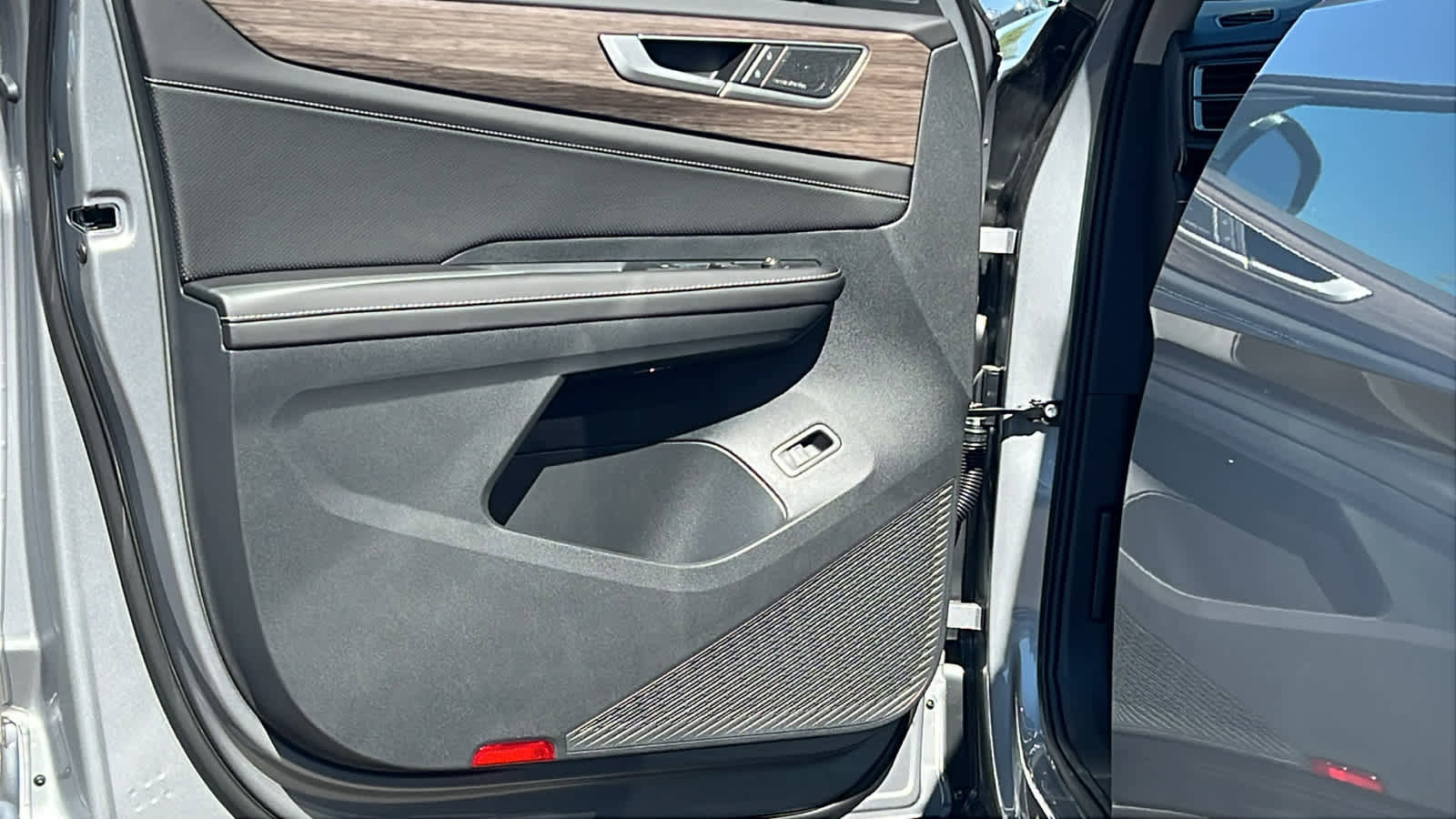 New 2026 Volkswagen Atlas SEL Premium R-Line image 23