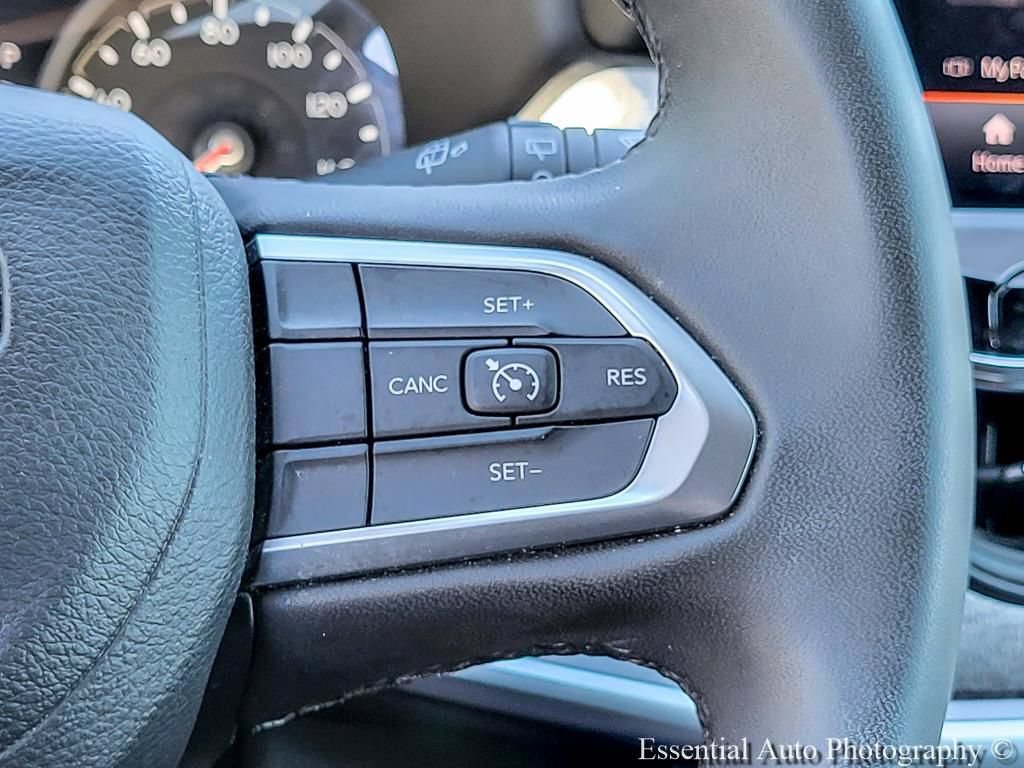 Used 2024 Jeep Compass Latitude w/ Altitude Special Edition AWD/4WD image 15