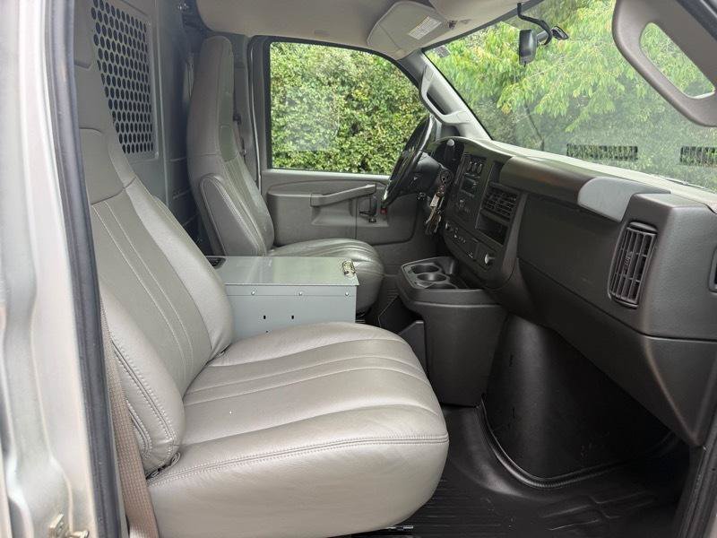 Used 2023 GMC Savana 2500 w/ Driver Convenience Package RWD image 25