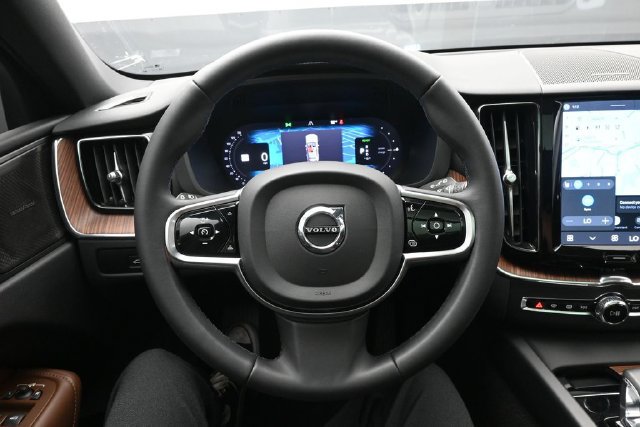 Used 2023 Volvo XC60 T8 Plus w/ Protection Package Premier AWD/4WD image 23