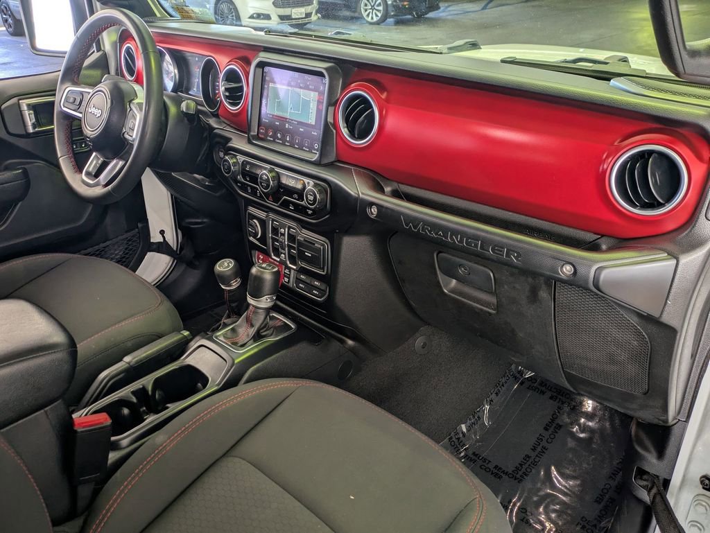 Used 2023 Jeep Wrangler Unlimited Rubicon AWD/4WD image 29