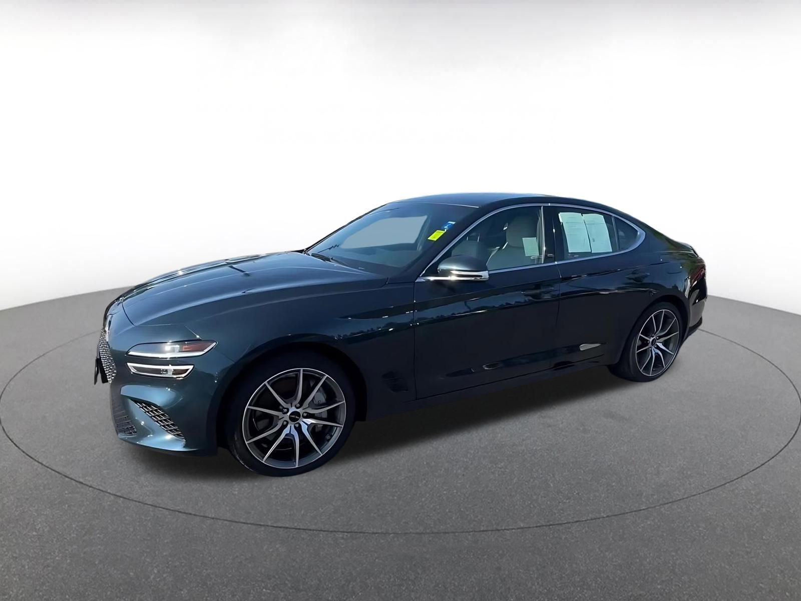 Used 2025 Genesis G70 2.5T image 7