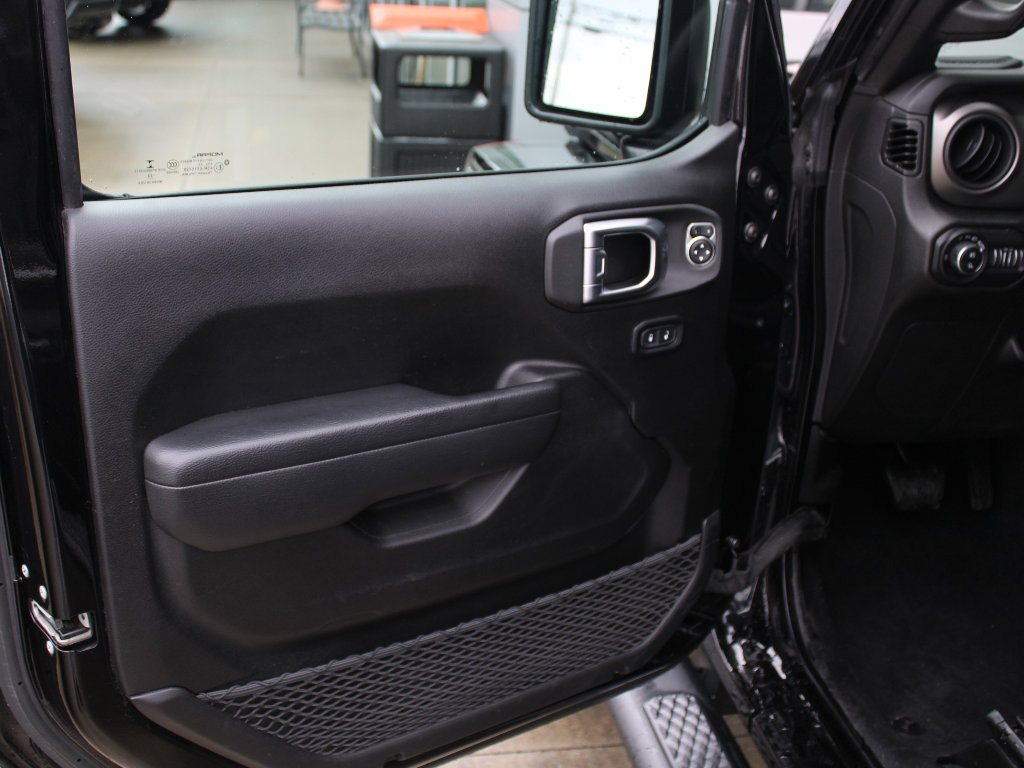 Used 2022 Jeep Gladiator Sport image 29