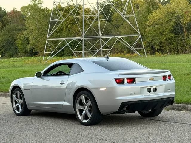 Used 2010 Chevrolet Camaro LT w/ RS Package RWD image 9