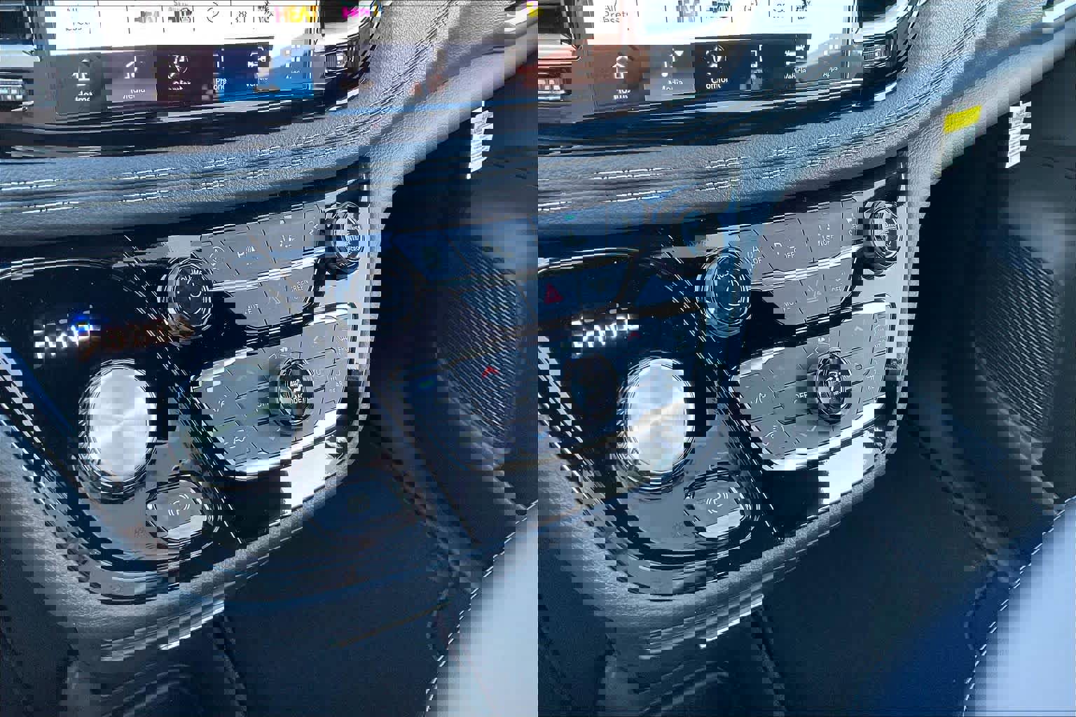 New 2026 Chrysler Pacifica Select image 18