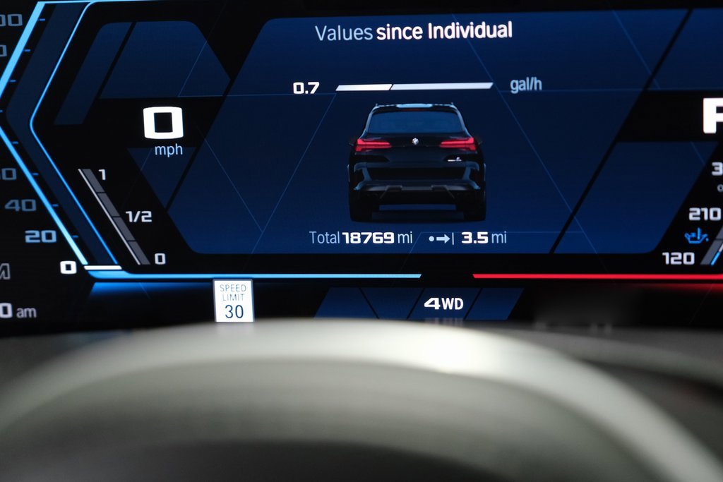 Used 2024 BMW X5 M Competition w/ Executive Package image 17