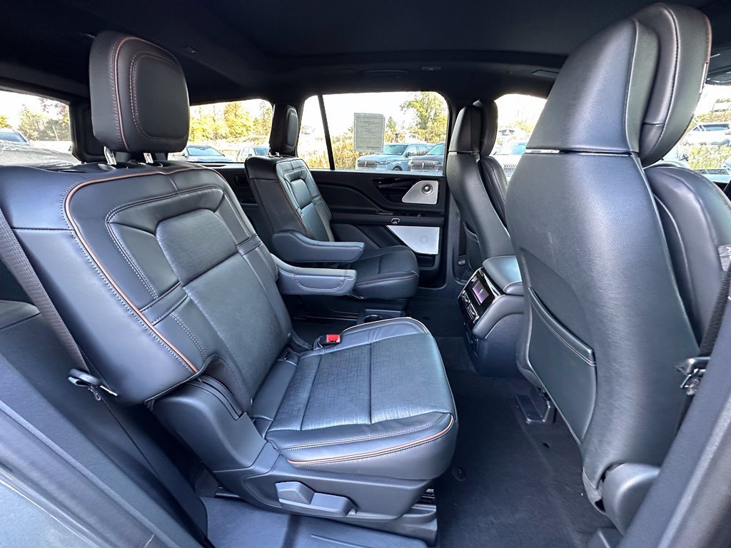New 2027 Lincoln Aviator Black Label w/ Jet Appearance Package AWD/4WD image 26