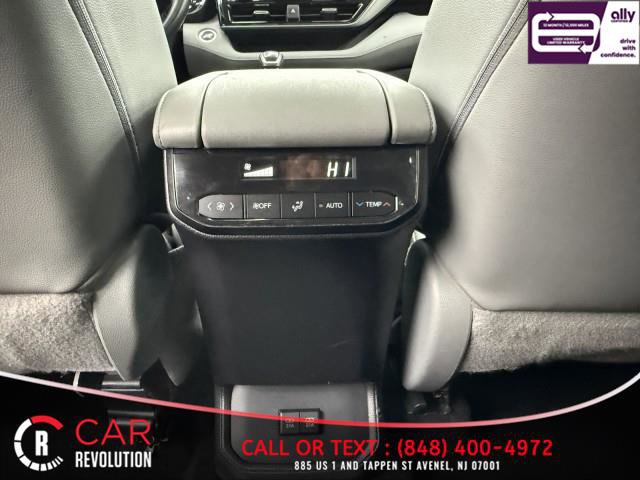 Used 2021 Toyota Highlander XLE image 49