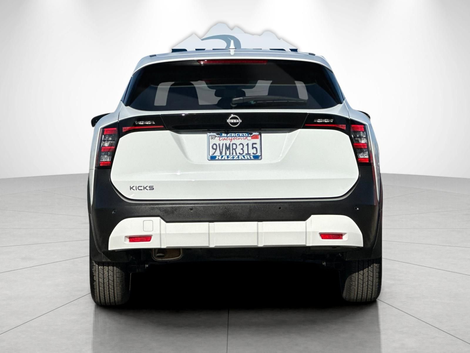 Used 2025 Nissan Kicks SV FWD image 4