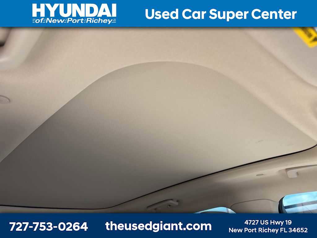 Used 2020 Lincoln Nautilus Reserve w/ Equipment Group 201A image 9