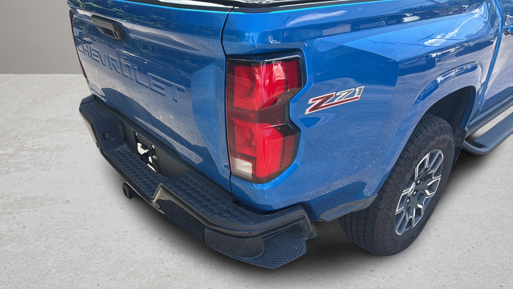 Used 2023 Chevrolet Colorado Z71 w/ Z71 Convenience Package 2 AWD/4WD image 11