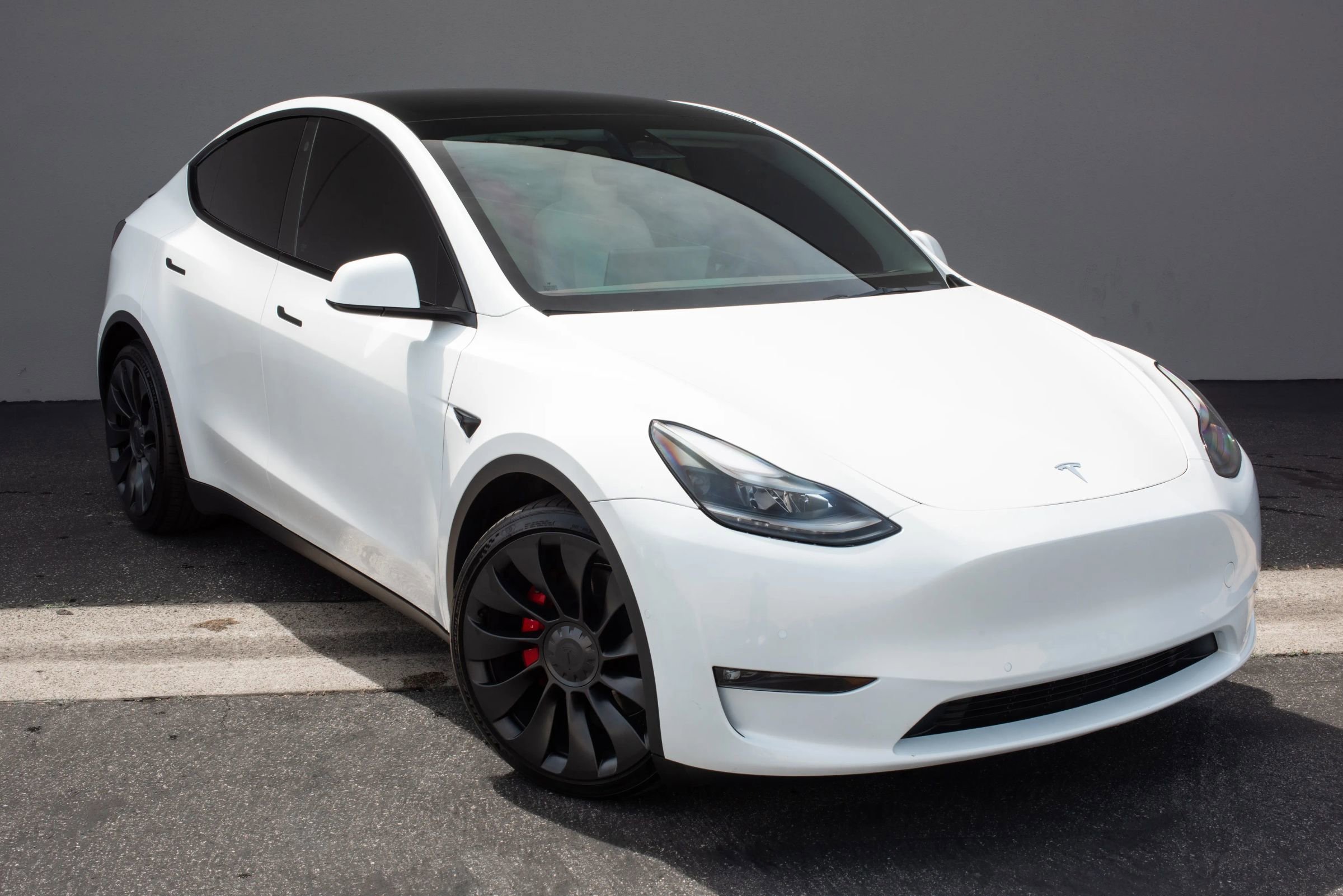 Used 2022 Tesla Model Y Performance image 5