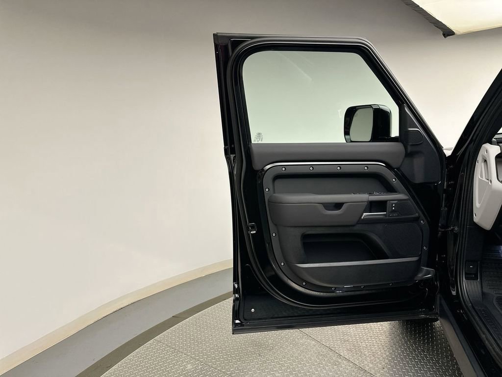 New 2026 Land Rover Defender 110 S image 9