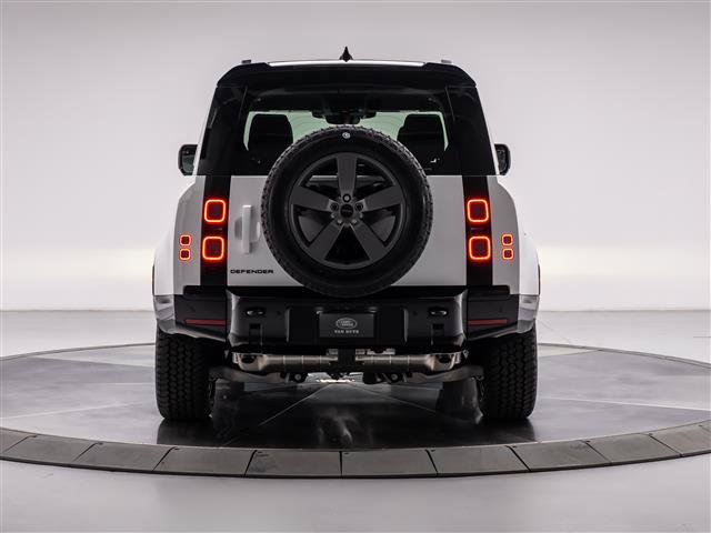 New 2026 Land Rover Defender 110 X-Dynamic SE AWD/4WD image 4