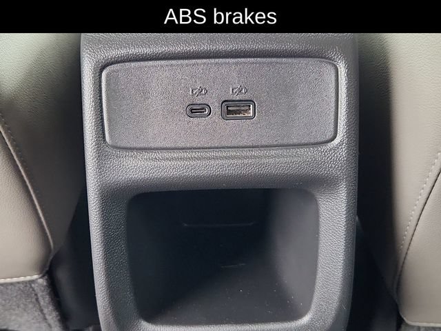 Used 2026 Chevrolet Trax ACTIV w/ Sunroof Package FWD image 28
