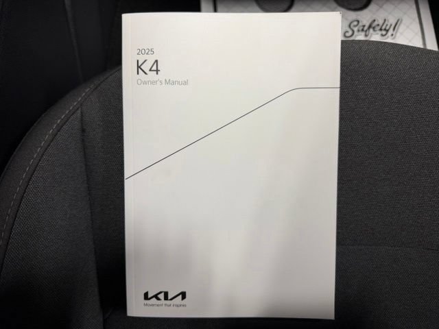 Used 2025 Kia K4 FWD image 42