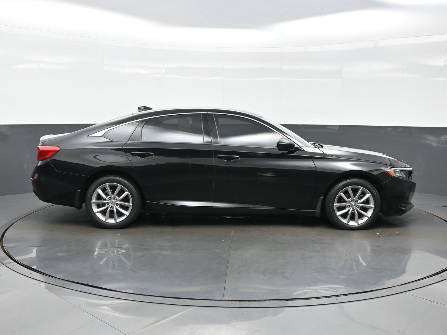 Used 2022 Honda Accord LX image 10