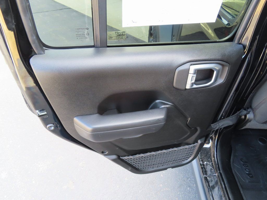 Used 2022 Jeep Wrangler Unlimited Sport AWD/4WD image 24