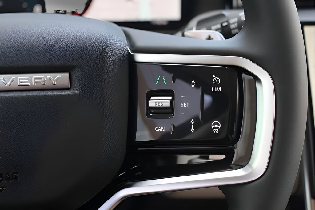 New 2025 Land Rover Discovery Sport S AWD/4WD image 21