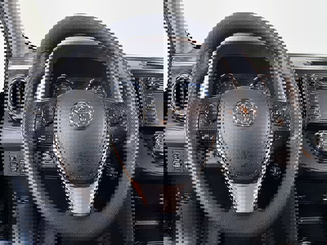 Used 2018 Toyota RAV4 LE w/ All Weather Liner Package image 13