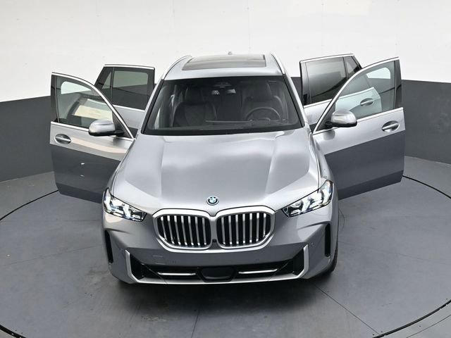 New 2026 BMW X5 xDrive50e image 40