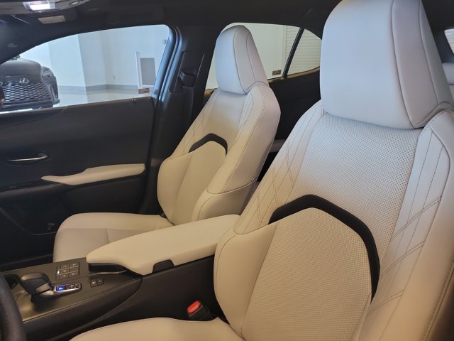 Used 2025 Lexus UX 300h FWD w/ Accessory Package (Z2) image 22