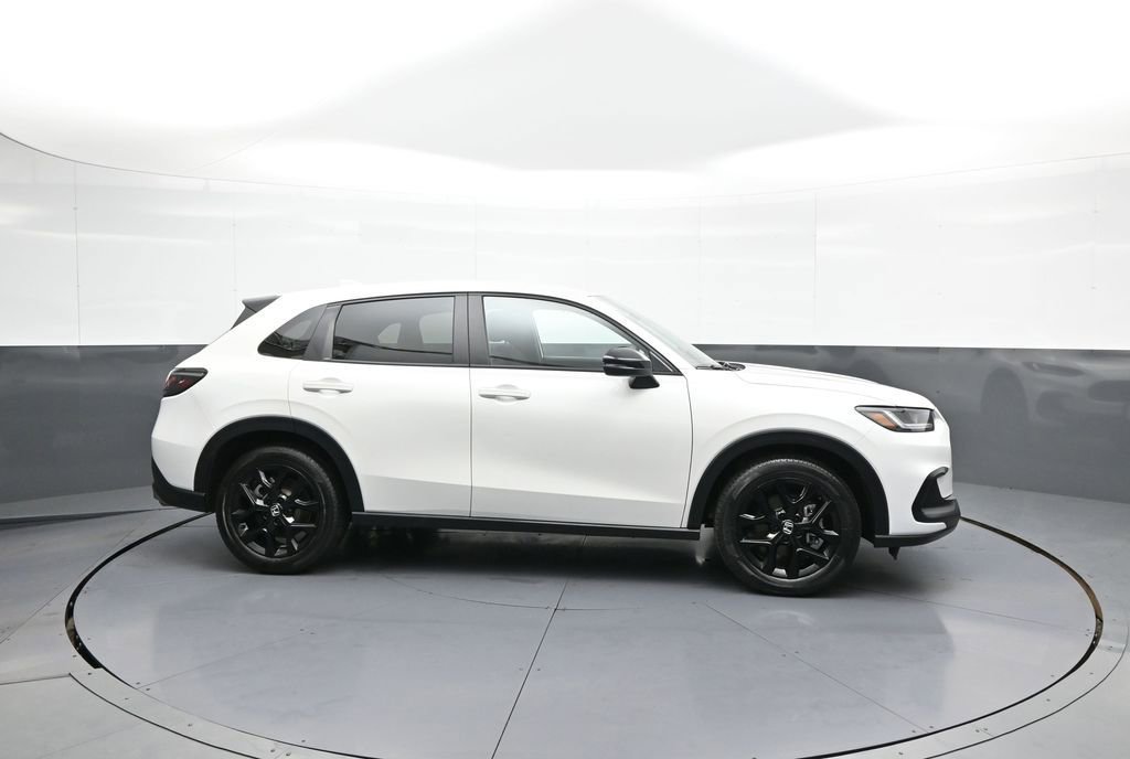 Certified 2024 Honda HR-V Sport image 5