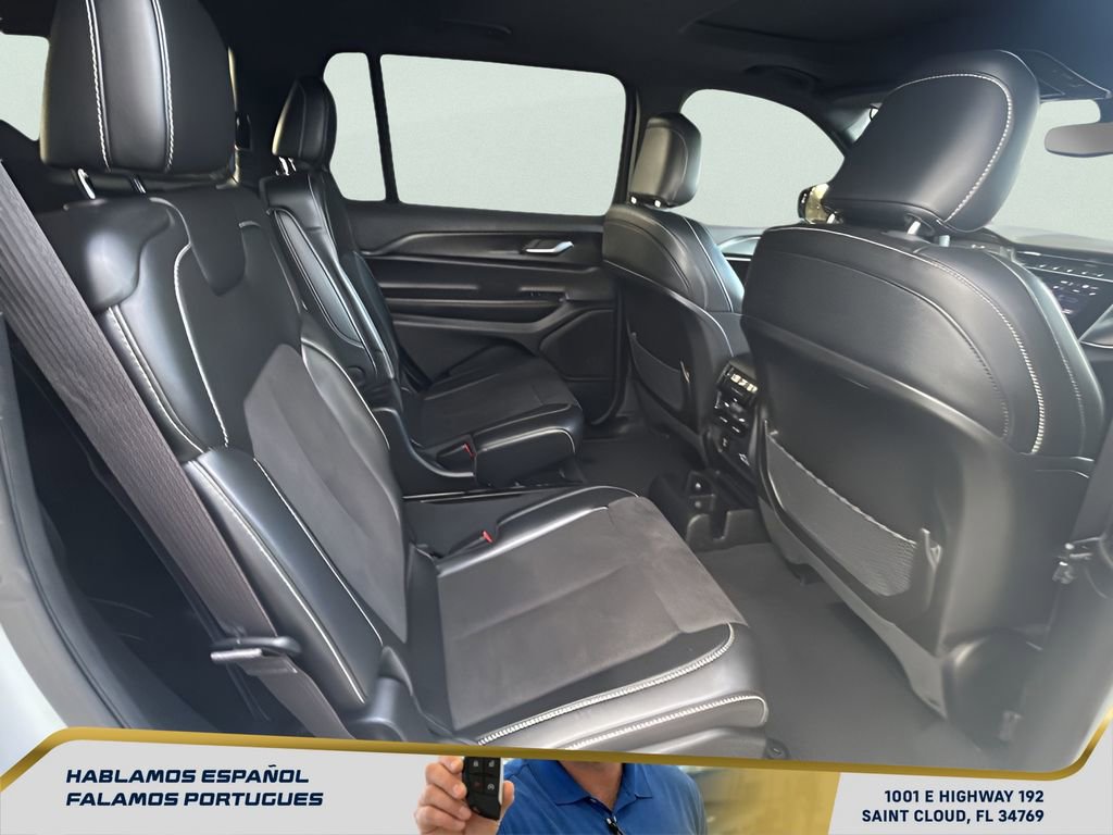Used 2023 Jeep Grand Cherokee L Laredo image 27