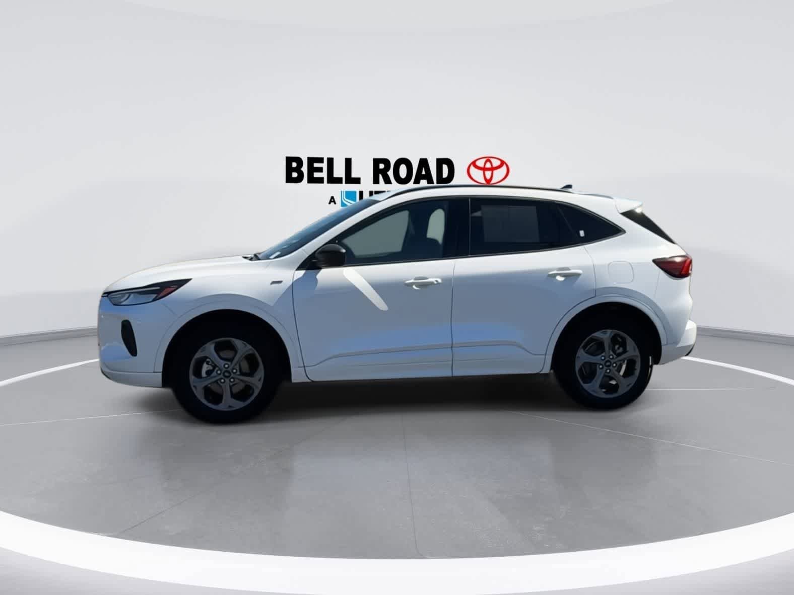 Used 2023 Ford Escape ST-Line AWD/4WD image 5