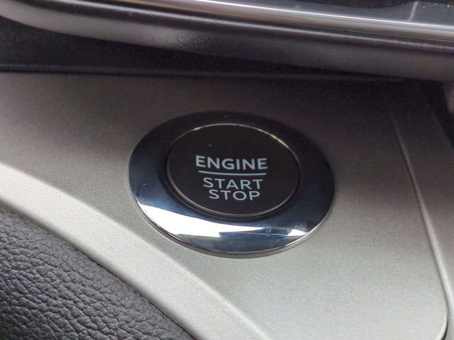 Used 2022 Ford Explorer XLT w/ Equipment Group 202A image 28