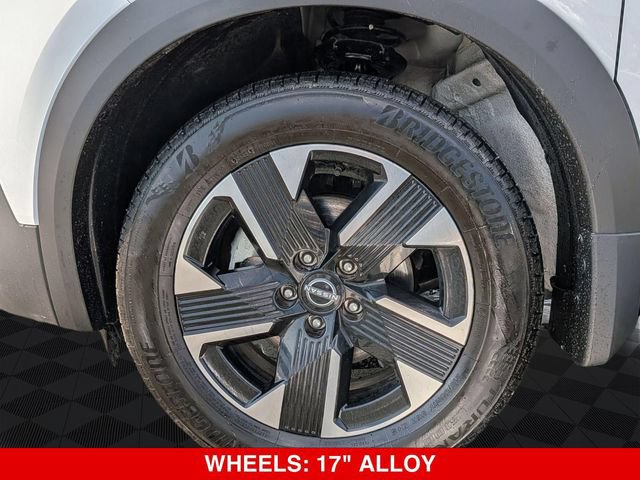 Certified 2025 Nissan Kicks SV w/ SV Premium Package AWD/4WD image 11