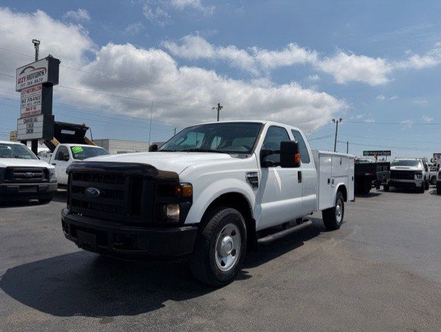 Used 2009 Ford F250 XL RWD image 1