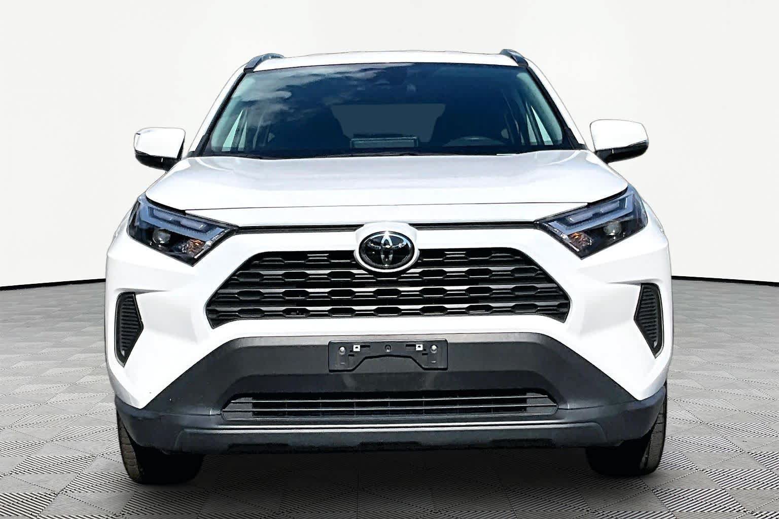 Certified 2025 Toyota RAV4 XLE AWD/4WD image 4